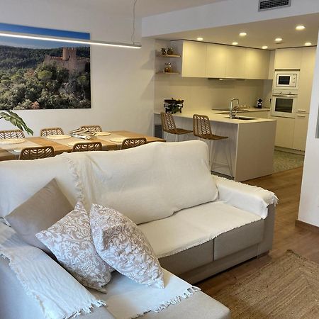 Apartamento Centrico, Climatizado Y Totalmente Equipado De 3 Habitaciones Para 6-7 Personas سانتا كولوما دي فارنرس المظهر الخارجي الصورة