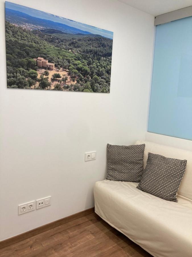 Apartamento Centrico, Climatizado Y Totalmente Equipado De 3 Habitaciones Para 6-7 Personas سانتا كولوما دي فارنرس المظهر الخارجي الصورة