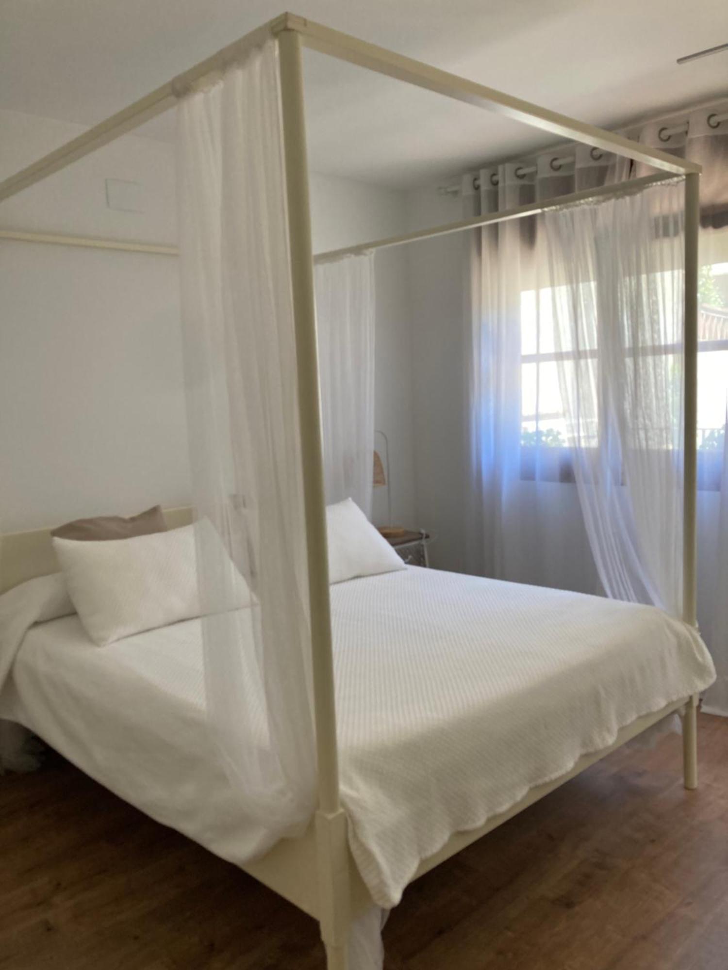 Apartamento Centrico, Climatizado Y Totalmente Equipado De 3 Habitaciones Para 6-7 Personas سانتا كولوما دي فارنرس المظهر الخارجي الصورة